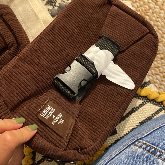 Timbiebs fanny pack - Picture 3 of 5